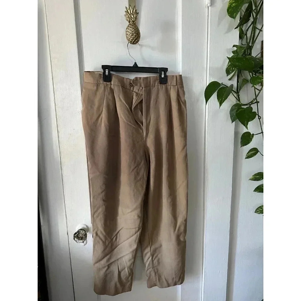 Men’s Vintage Khaki pants size Medium